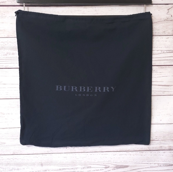 burberry purse blue